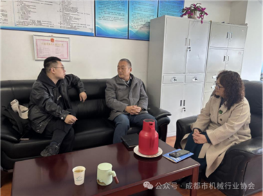 【協(xié)會動態(tài)】深化政企協(xié)同 共話發(fā)展新機——成都市溫江區(qū)投促中心駐廈門辦副主任胡祥蒞臨協(xié)會拜訪交流