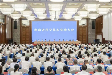 突破精密加工“卡脖子”难题！宇环数控斩获湖南省科学技术进步奖二等奖